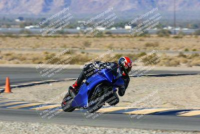 media/Jan-09-2022-SoCal Trackdays (Sun) [[2b1fec8404]]/Turn 11 (935am)/